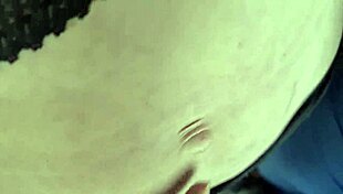 i'm playing with my petite navel, it's so fetishy