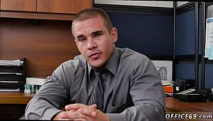 Bodybuilder bareback gay sex first day