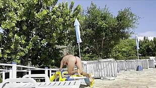 she spotted me jerking off and helped me cum by the public pool 😏💦