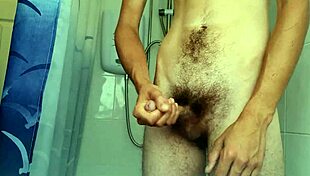 I caught this gay twink masturbating his big ass