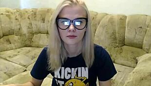 avidcams miss julia latvian teen chats online