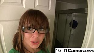 Alice Bell Masturbates Pussy Close Up Solo.