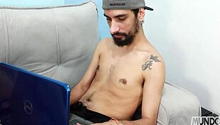 Sentando Nos 23 Centímetros De Piroca Do Meu Amigo