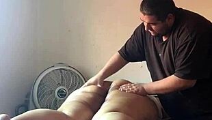 Mature BBW Receives Sensual Massage