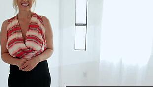 Congrats Hot Milf Julia Ann Sells House With Great Blowjob!