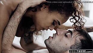 scarlit scandal lets delivery guy in for cheating during pandemic 😏