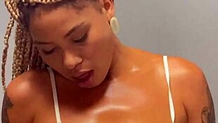 Giovana Bombom Teaches Solo Masturbation With Toys