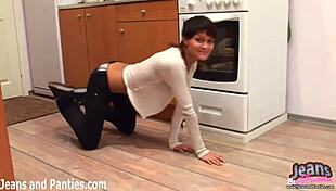 im your tomgirl neighbor squeezing into these tight jeans