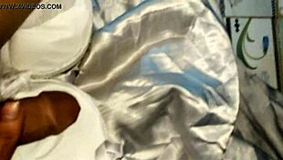 Ao Dai Em Gai In A Traditional Vietnamese Dress