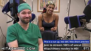 फ्रेशमैन माया फीयर्स को डॉक्टर टैम्पा से हिटाची वैंड से जबरदस्त ऑर्गेज्म कॉलेज चेकअप में