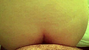 ये BBW युवा 18+ टीन से डॉगी में पीटी जाती POV