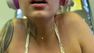 i sweated so much at the gym my pussy got soaked and dripping