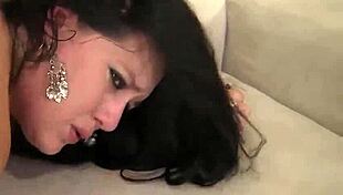 अरे, मोटी बेकी बटरफ्लाई इतना मोटा लंड इतना गहरा कैसे लेती है?