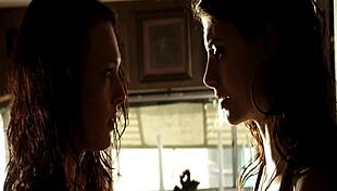 Julia Voth seduces with kissing and sucking in lesbian fucking scene