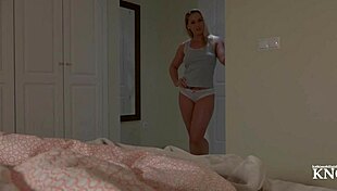 Hot milf gives monster cock blowjob in POV 😍