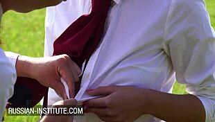 मिना सॉवेज और शोना रिवर आउटडोर थ्रीसम चुदाई