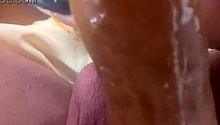 Shemale mommy delivers big cumshot in cowgirl hentai close-up