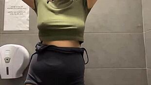 i love extreme fingering and anal plug in big ass