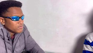 as safadas call two guys for a wild bisexual orgy with cocks everywhere 😈