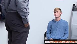 सयुंकलनेटवर्क - वर्क पर बीबीसी पुलिस ने ब्लोंड जॉक की गांड डॉगी से ले ली