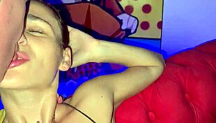 slut flashes at club, gets creampied