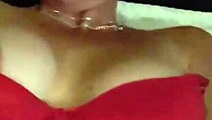 Slut engages in mutual masturbation homemade session