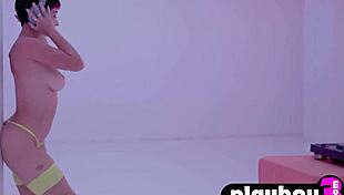 I can't believe mia valentine's big ass looks so amazing while she undresses and poses, it's so hot!