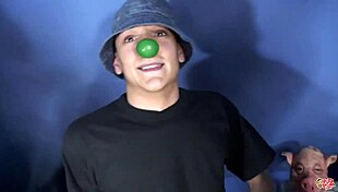 17 tios lefndole la cara en amateur session