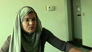 मैं इस हिजाब कॉसप्ले मिल्फ को फेस फक किए जाने से ऑब्सेस्ड हूं!