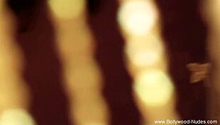 Stripteasing And Seducing Technique To Dance Fully