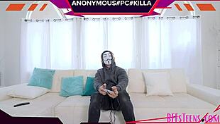 रेबेका वेंगार्ड और दोस्त हैकर को ब्लोजॉब्स से वापस लौटाते हैं