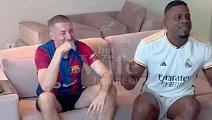 negão bangs hot wife hard while husband watches