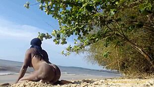 Teen Stepdaughter Practices Blowjobs On Step Daddy 😘