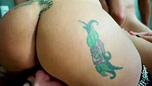 Fox Gets Blonde For Assfucking Gift 😈