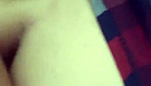 otra cogida de perrito mientras limpio, mi jefe me manosea y me la mete toda en la boca 😈