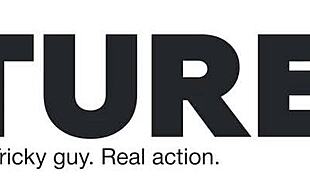 Chubby mature russian woman gets her shaved pussy filled with man's cock in sauna