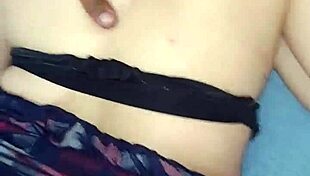 otra cogida de perrito mientras limpio, mi jefe me manosea y me la mete toda en la boca 😈