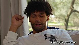 ताकतवर काला हंक गोरी रूममेट को बेयरबैक गांड चुदाई और बीबीसी चूसवाता