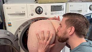 I fuck my big booty milf stepmom stuck in the washer