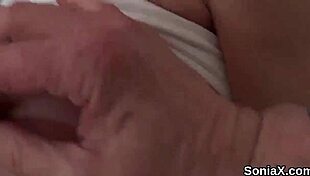 Unfaithful UK MILF Gill Ellis shows massive jugs