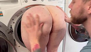 I fuck my big booty milf stepmom stuck in the washer