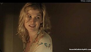 I’m lovin’ Rosamund Pike in Women in Love, Ep2 2011, so hot!