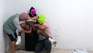 albañil cumple fantasia esposa dia brujas queria sexo mejor amigo esposo observada follan puta presencia porno real casero 😈