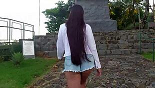 Gostosa With Beautiful Breasts Has Sex And Exhibitionism At Tourist Spot