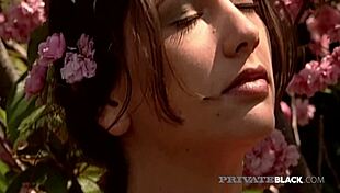 Blindfolded bettina explores big cock and cums hard 😍