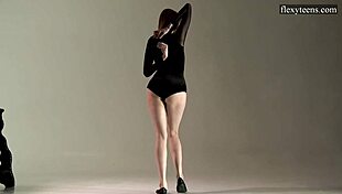 Sofia Zhiraf Skinny Sexy Blondie Shows Flexible Moves