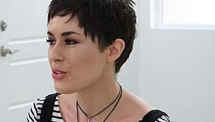 Doegirls - Olive Glass - Big Tits Milf Fingers Hairy Pussy To Hard Climax