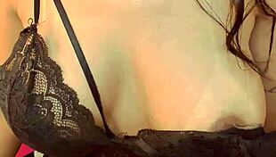 estudante universitária fofa quer ser locutora e ex-aluna filmadas em encontro noturno