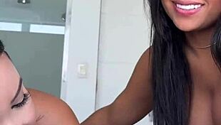 Gostosa Asiática Invites Friend for First Ménage - Negro Cums on Both