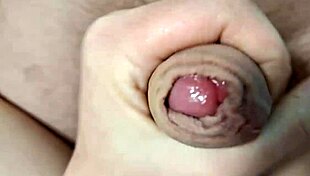 Amateurs Perform In Homemade Close Up Reality